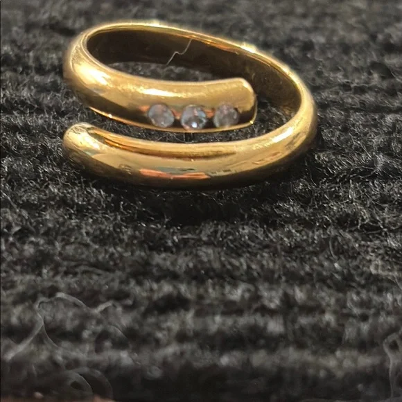 Elizabeth and James Elegant Gold Tone Wrap Ring - Picture 3 of 5